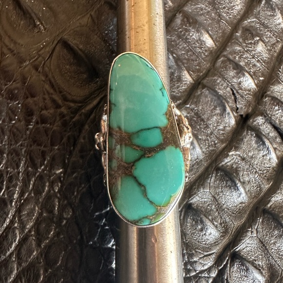 Turquoise and Sterling Silver Statement Ring - Picture 2 of 11
